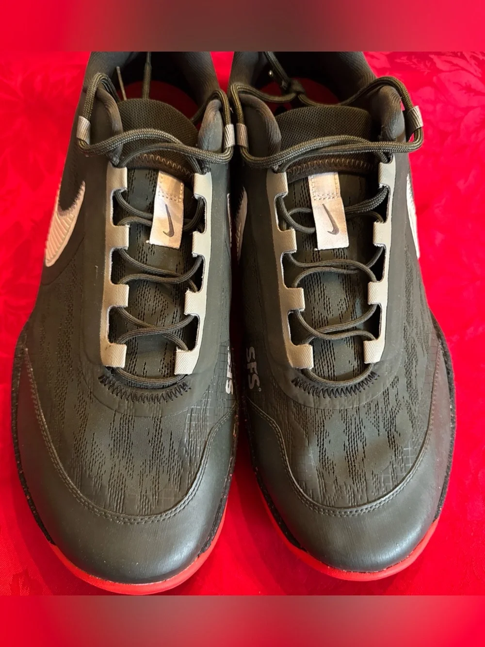 BNIB Nike React SFB Carbon Low